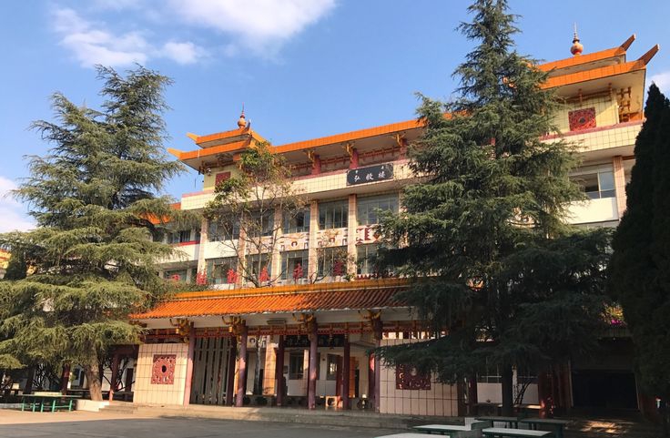 涼山州民族中學(xué)地址在哪里？
