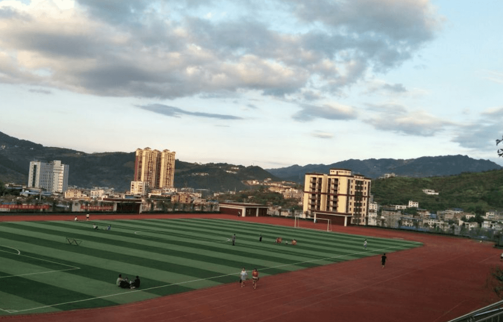 藺陽中學地址在哪里？