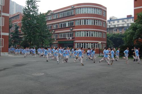 北師大成都實(shí)驗(yàn)中學(xué)排名怎么樣？