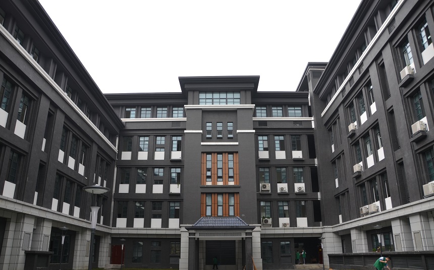 成都第二十中學(xué)校園環(huán)境好不好、怎么樣？