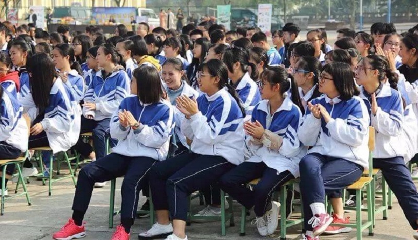 資陽外國語學校環(huán)境、教學設施好不好？