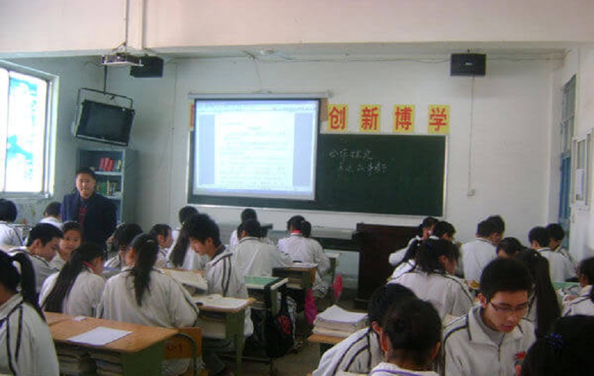 華興中學(xué)環(huán)境怎么樣、好不好？