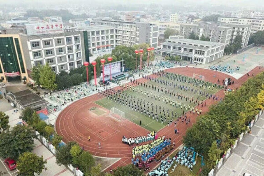羅江縣七一潺亭中學(xué)2019年中考招生分?jǐn)?shù)是多少？