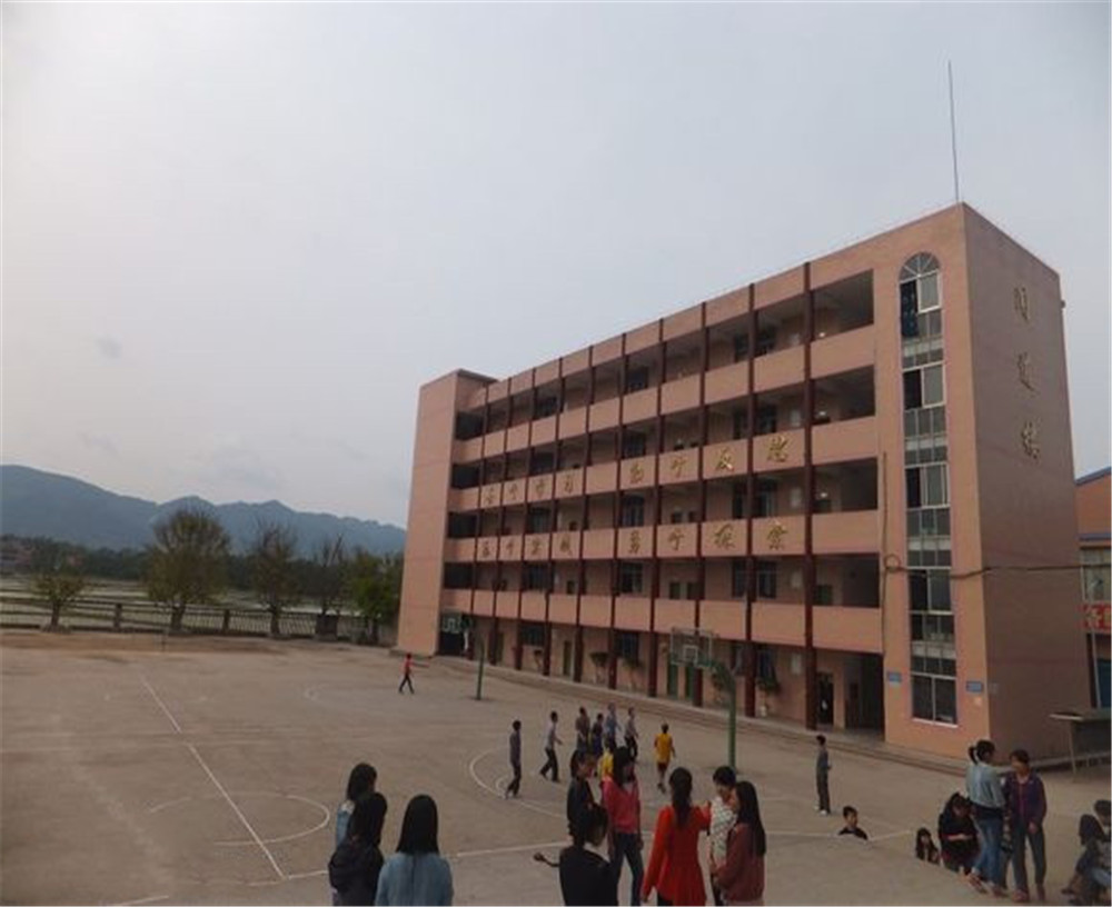 開江縣任市中學(xué)的詳細(xì)地址在什么地方？