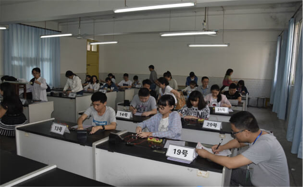 內(nèi)江第三中學(xué)學(xué)校環(huán)境怎么樣？