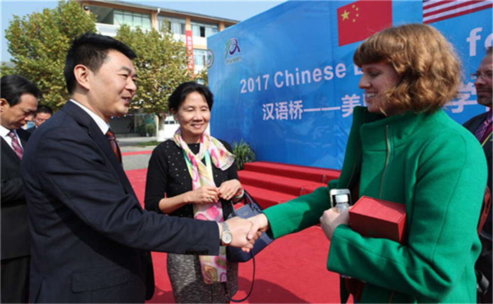 城廂中學(xué)外招生一年的學(xué)費(fèi)是多少？