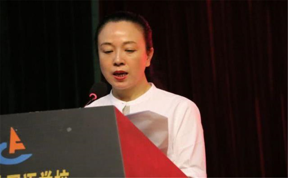 成都外國語學校的學費是多少是多少？