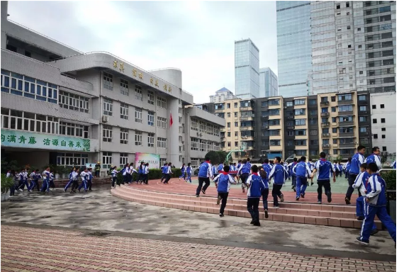 2020成都市第十七中學(xué)的升學(xué)率有多少？