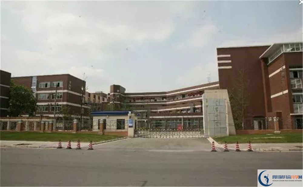 金牛中學(xué)2020年清華北大上人數(shù)是多少？