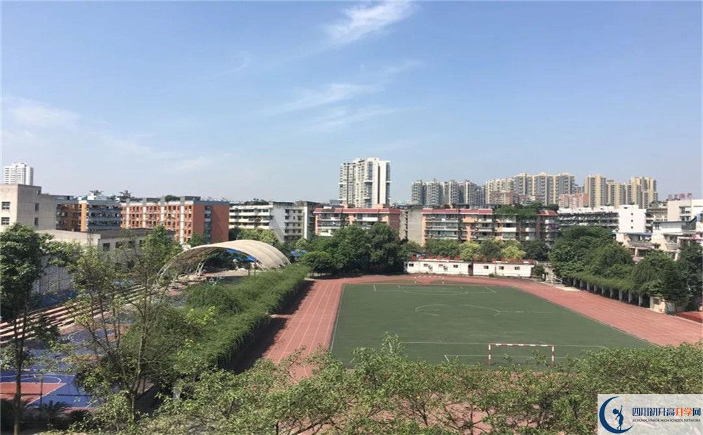 西南交通大學(xué)附屬中學(xué)的高中住宿怎么樣？