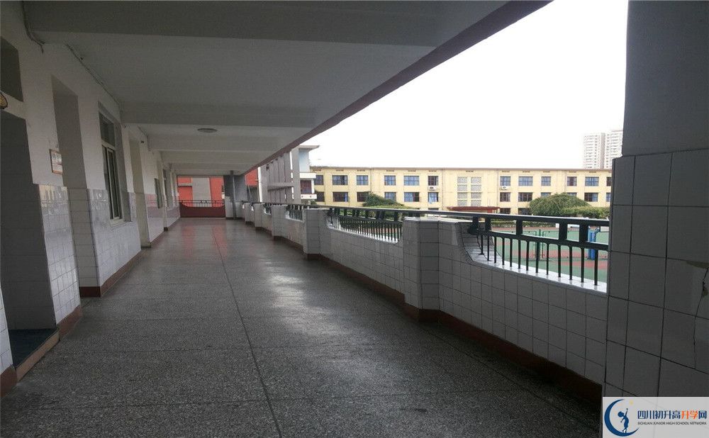 通錦中學(xué)平行班與實(shí)驗(yàn)班差多少？