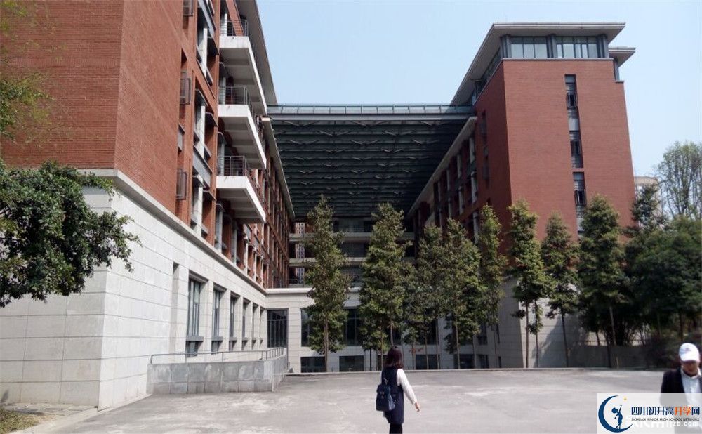 成都七中高新校區(qū)在全國高中排名是多少？