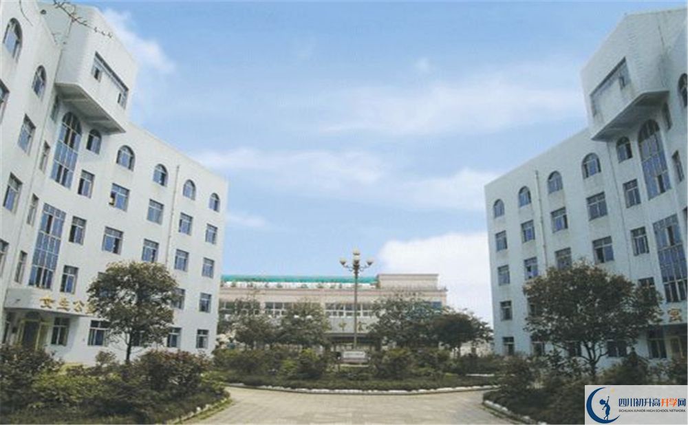 彭州中學(xué)在全國(guó)高中排名是多少？